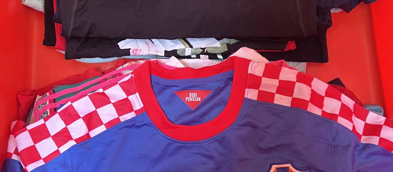 Navigating Global Wholesale: How RealismThrift Supports Buyers in 100+ Countries