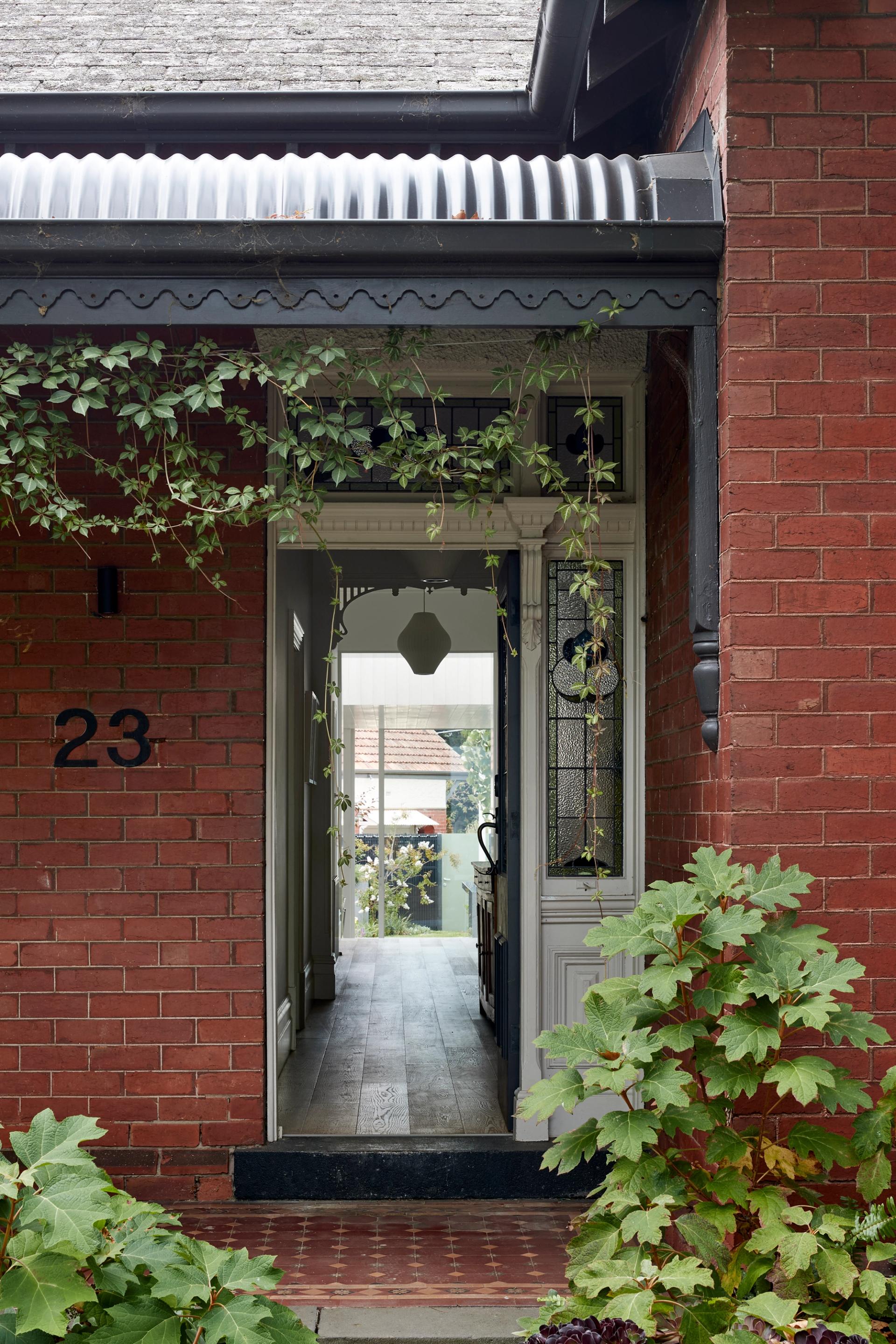 Rear addition to a double-fronted Edwardian home in Armadale with garden outlook