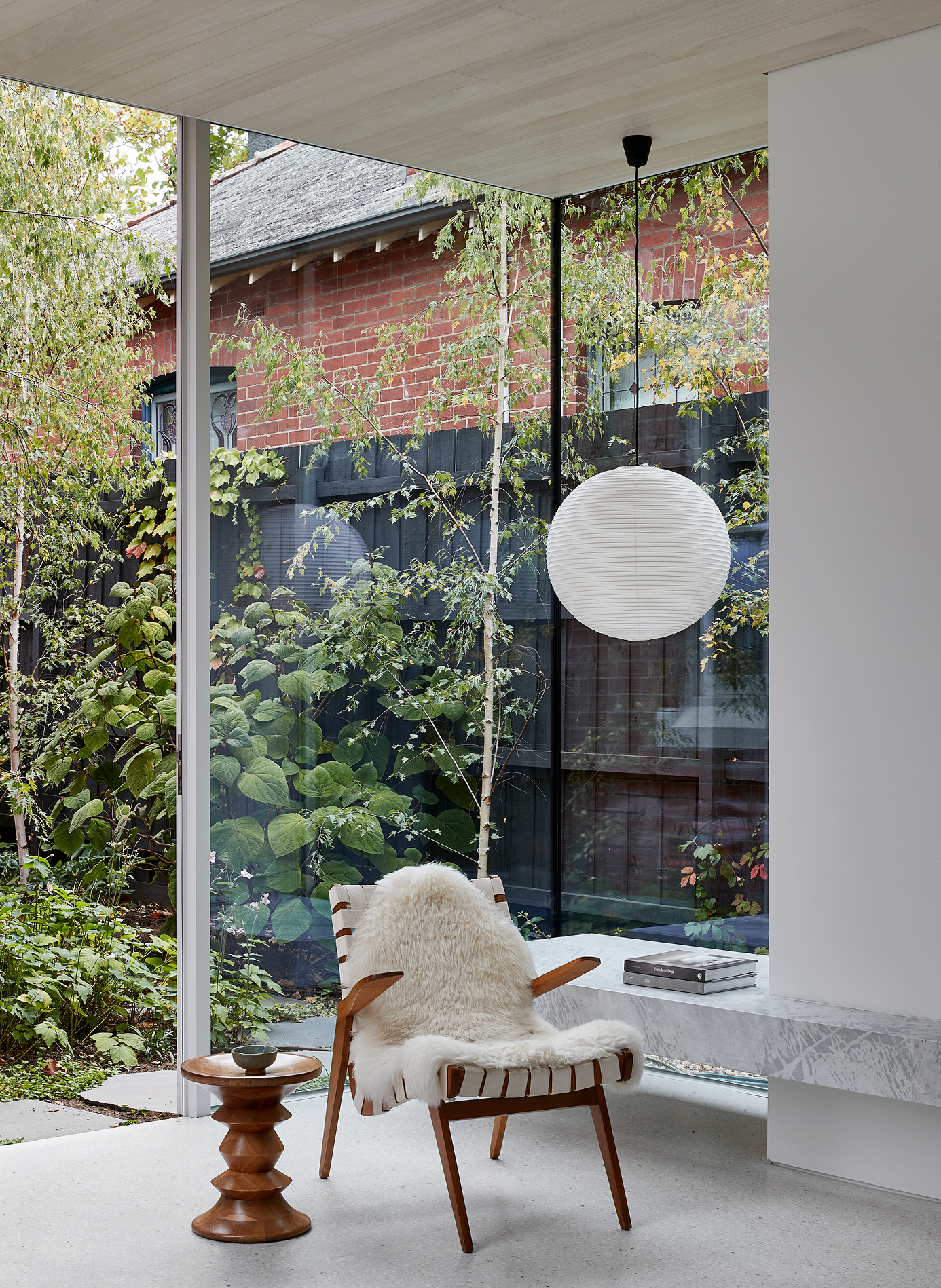 Modernist principles maximise the internal floorspace of this Armadale home.