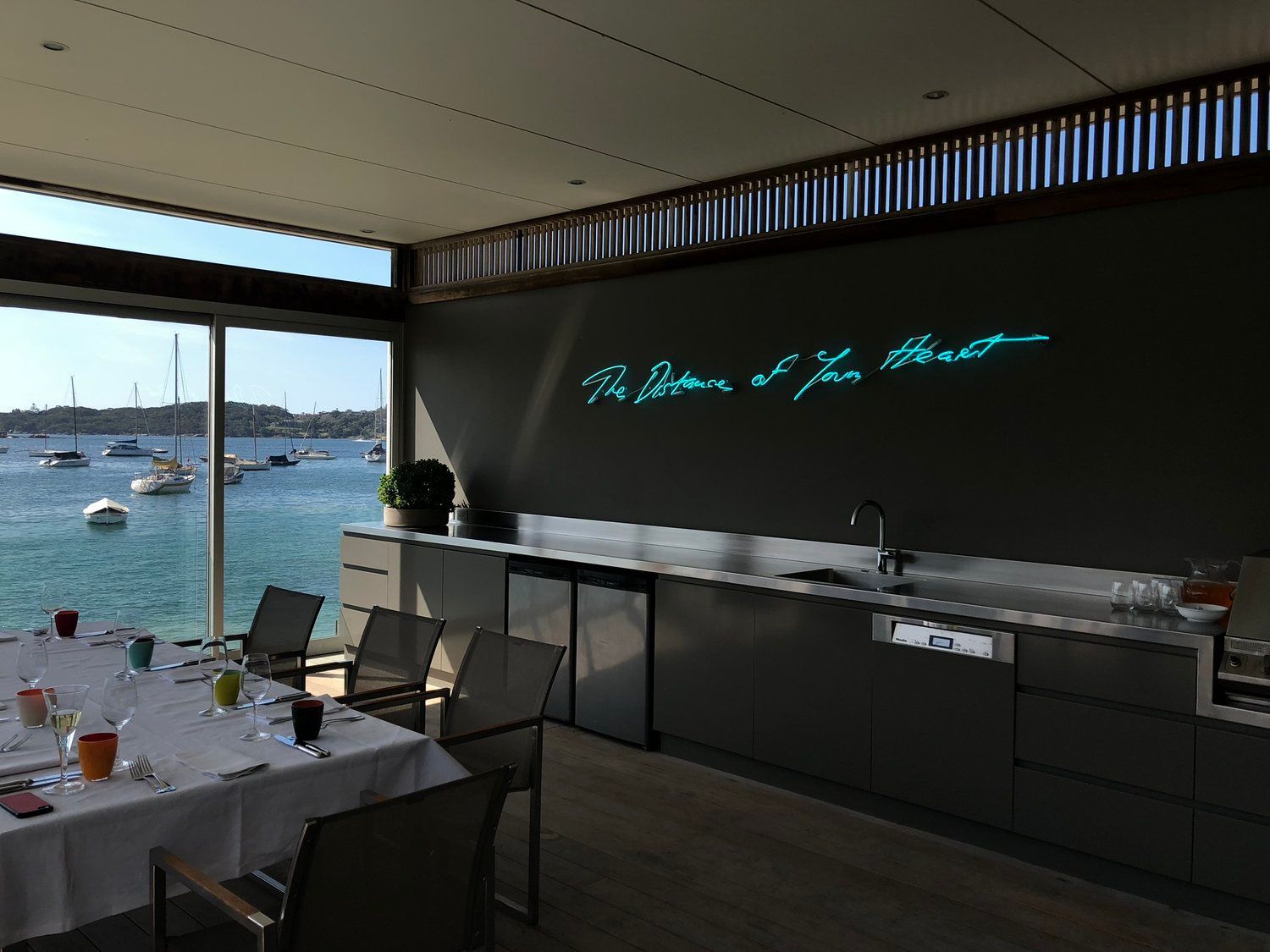 placeholder alt text