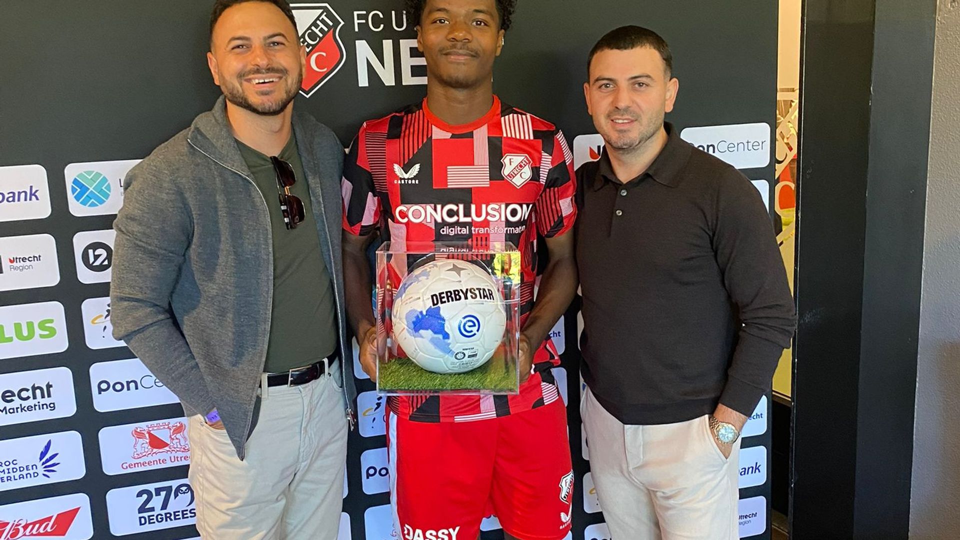 Niyata Groep trotse wedstrijdbalsponsor bij FC Utrecht