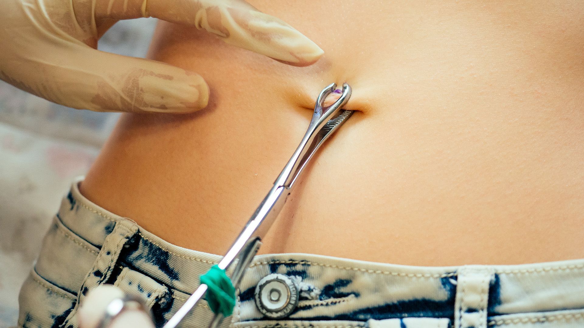Baunabel Piercing