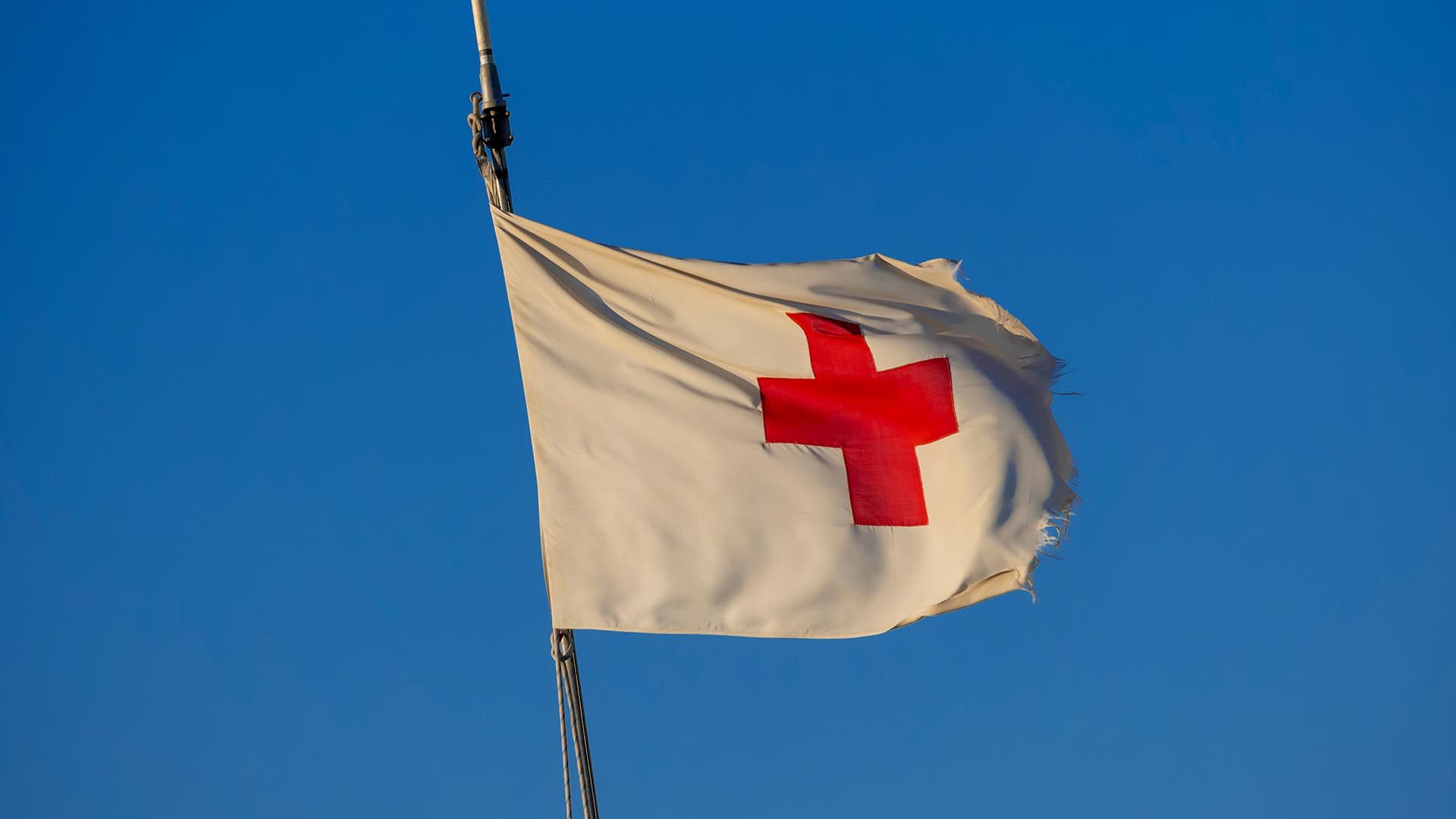 Flagge mit rotem Kreuz