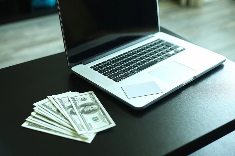 The True Cost of Downtime: How One Hour Offline Impacts Your Bottom Line