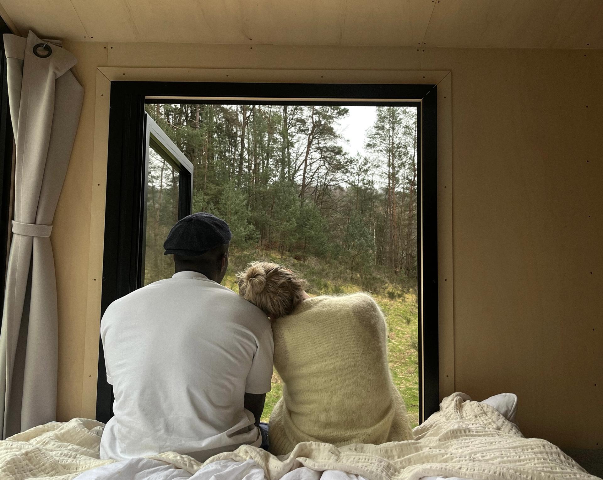 Planning a romantic getaway? Come stay in a cabin amidst nature!
