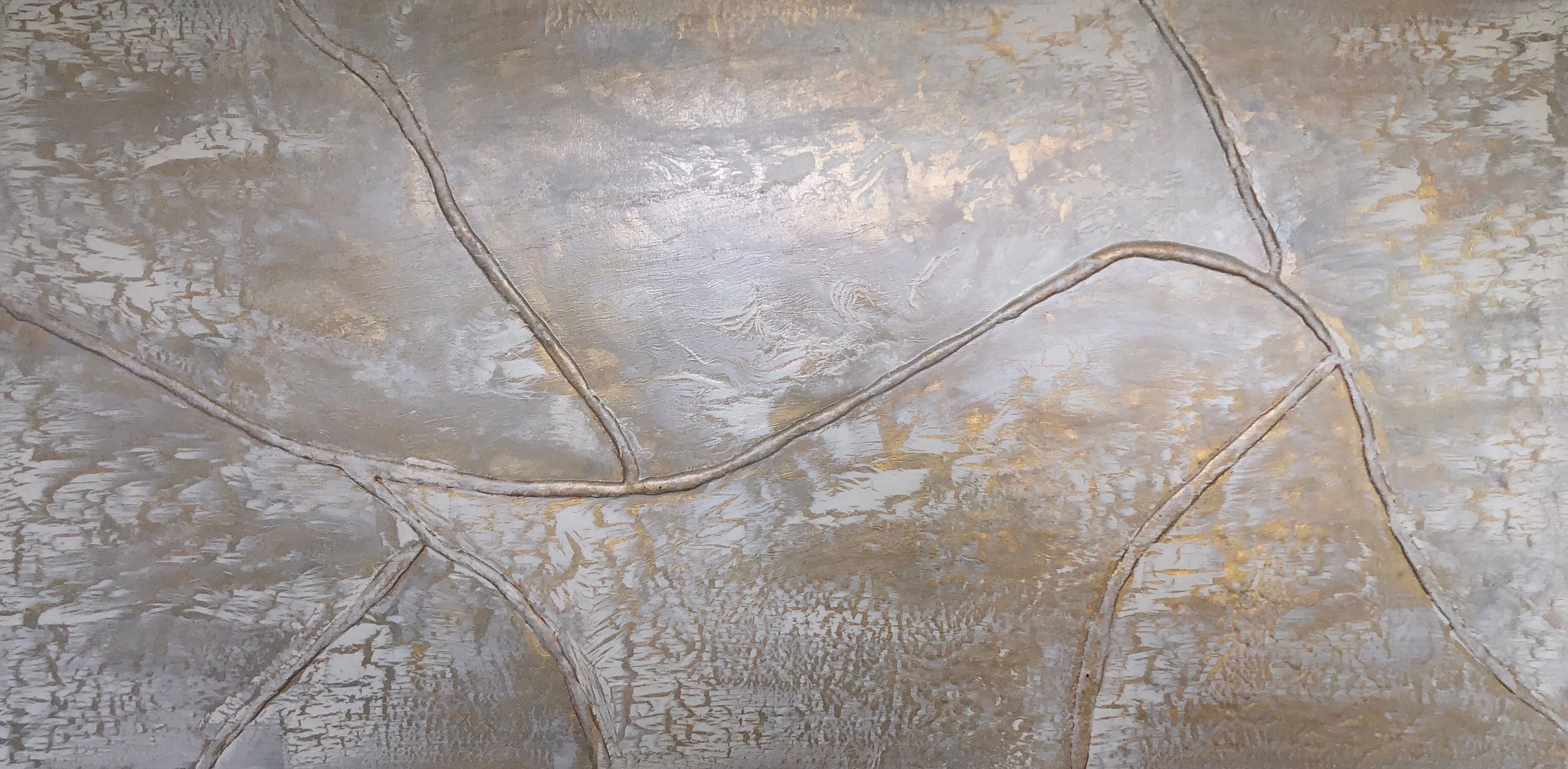 Kintsugi gold & grey