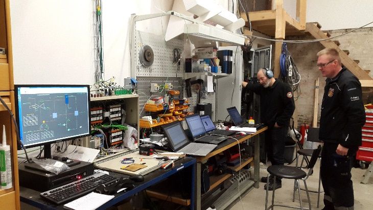 Engineers testing the SWEA humidified gas turbine prototype