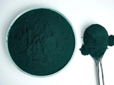 Spirulina – Das grüne Wundermittel oder nur teurer Hype?
