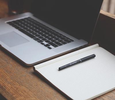 Ergonomisches Arbeiten am Schreibtisch – So bleibst du fit trotz Bürojob