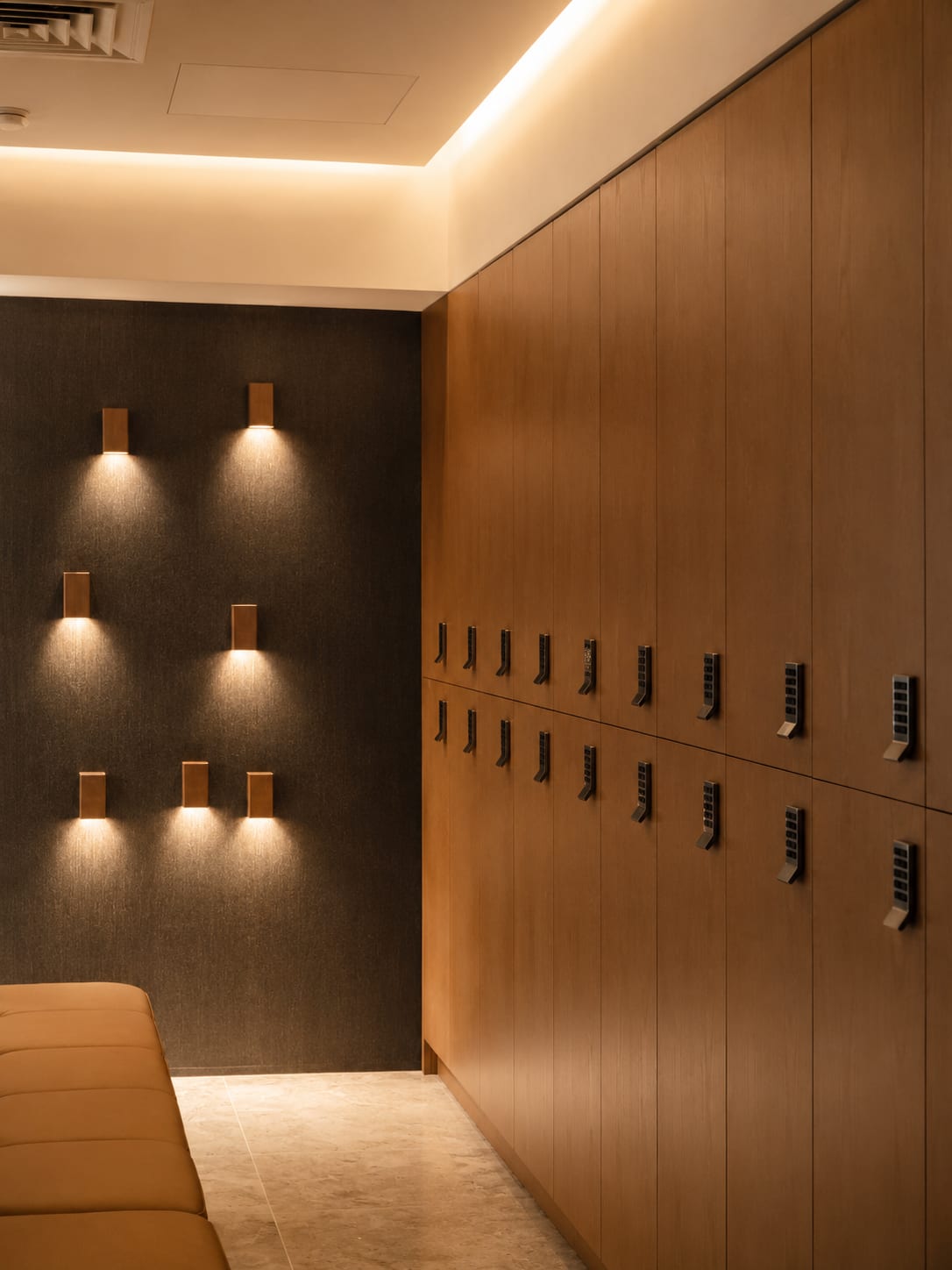 NXT LVL Club — vestiaires, salle de sport par Créa'Home