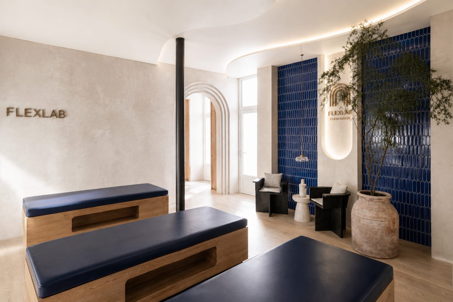 Flexlab — salle de soin, studio de bien-être par Créa'Home