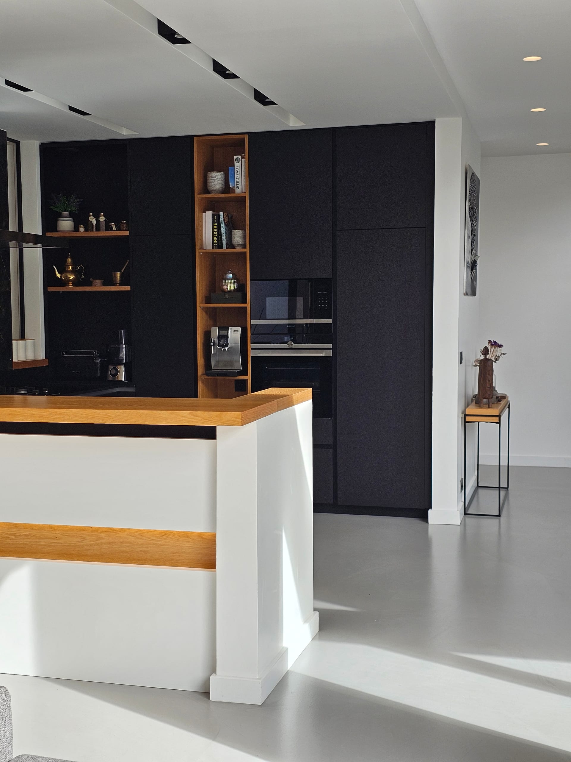 Villa Casanova, Cannes — cuisine, rénovation de villa par Créa'Home