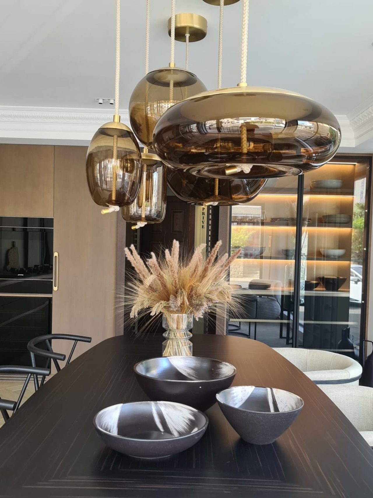 Créa'Home La Baule, La Baule — salle à manger, showroom par Créa'Home