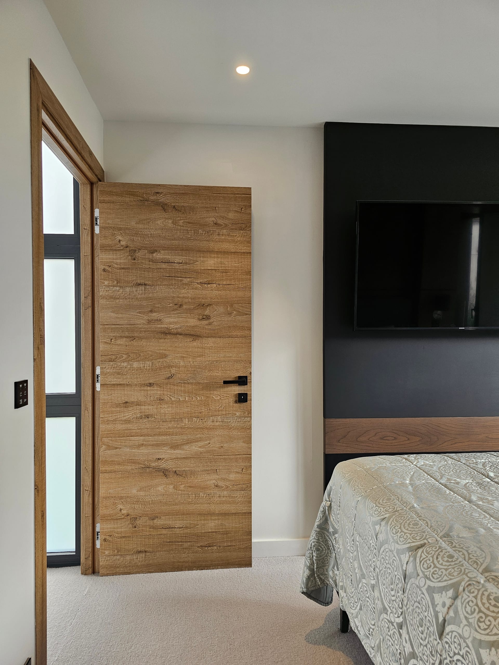 Villa Casanova, Cannes — chambre, rénovation de villa par Créa'Home