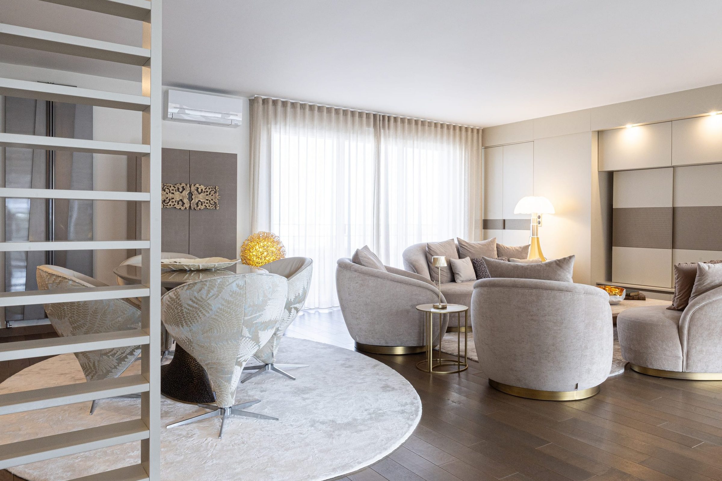 Hergé — salon, rénovation d'appartement par Créa'Home