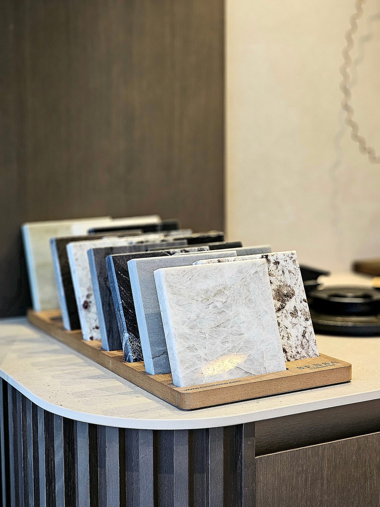 Créa'Home La Baule, La Baule — matériauthèque, showroom par Créa'Home