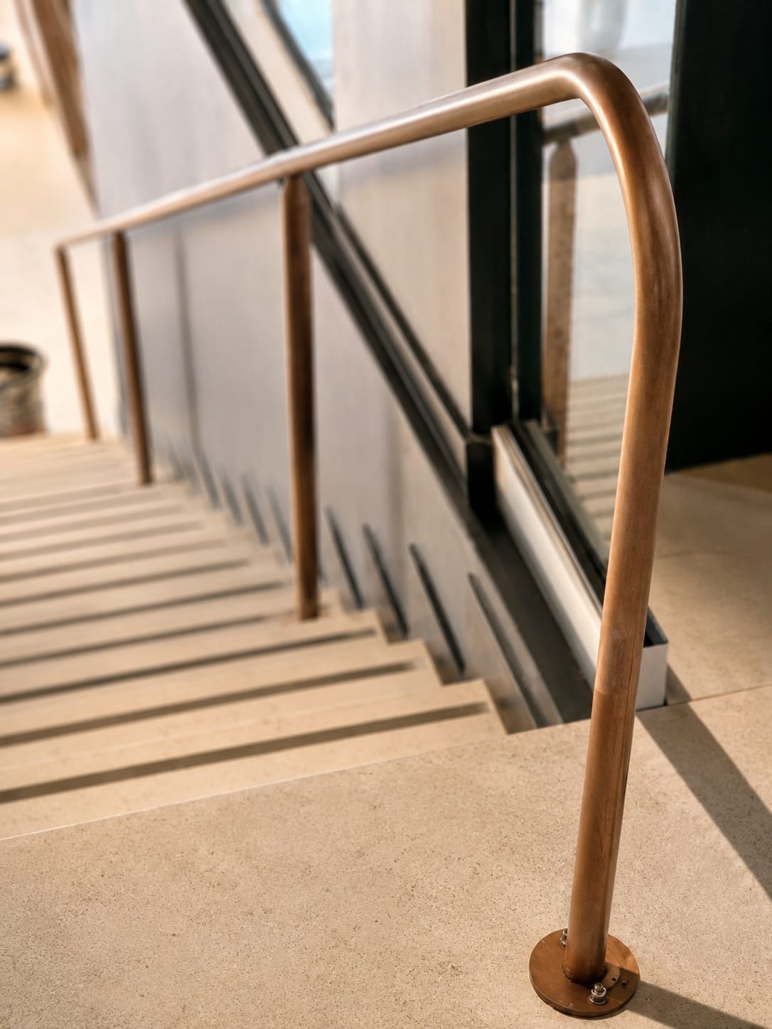 NXT LVL Club — vue 28, salle de sport par Créa'Home
