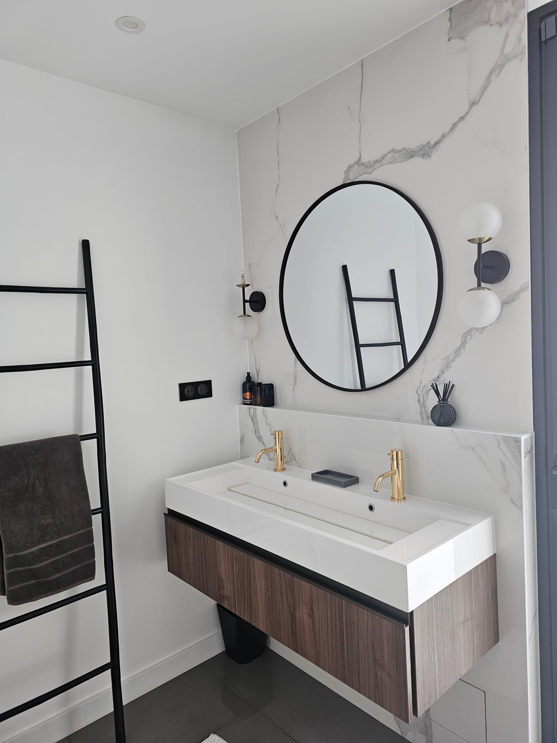 Villa Casanova, Cannes — salle de bain, rénovation de villa par Créa'Home