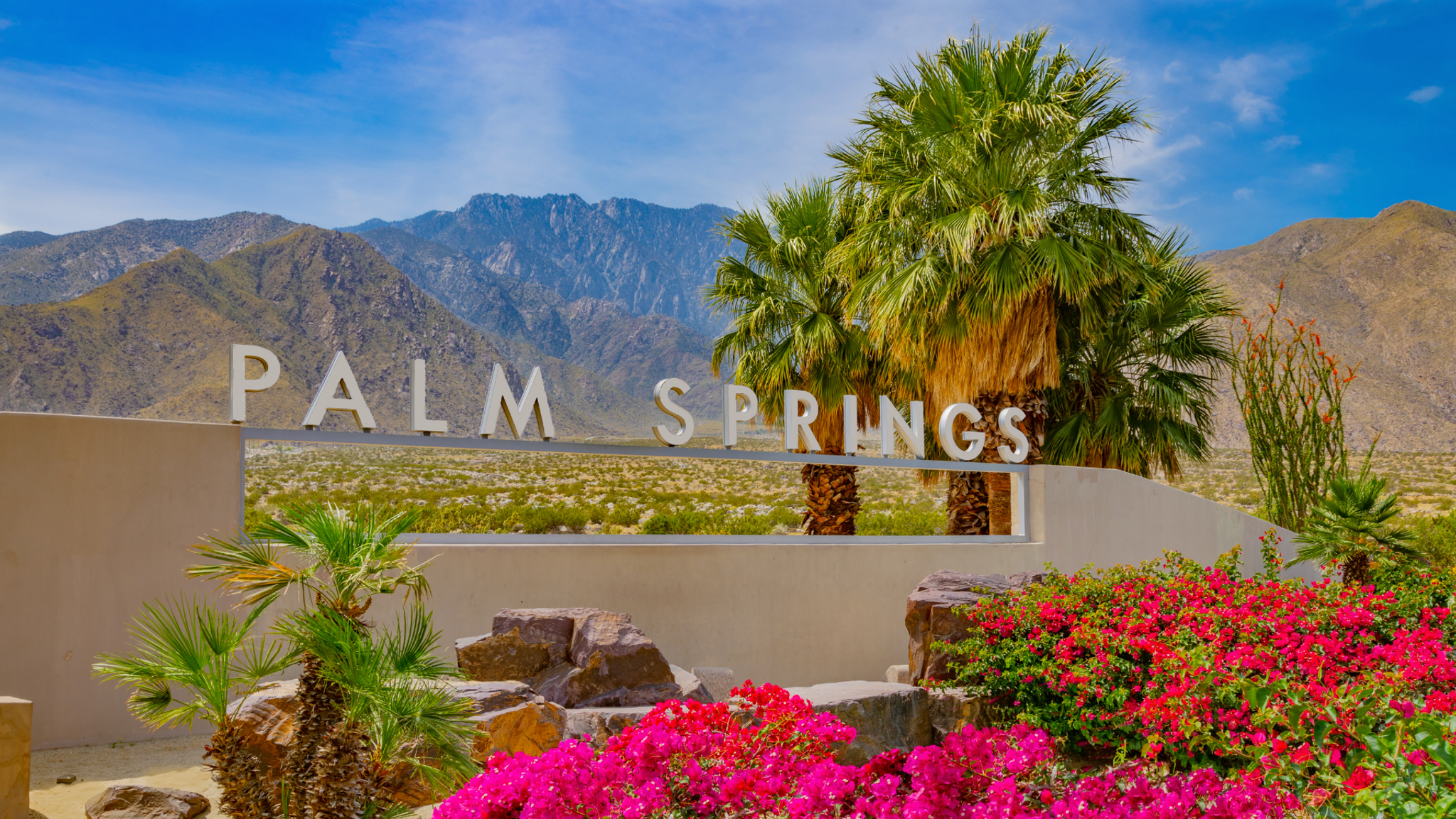 Palm Springs welcome signs