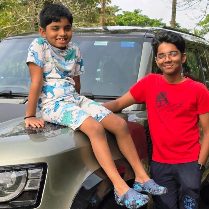 Understanding the 10-Year Generation Gap in a Hyper-Connected World and What It Means for Leaders