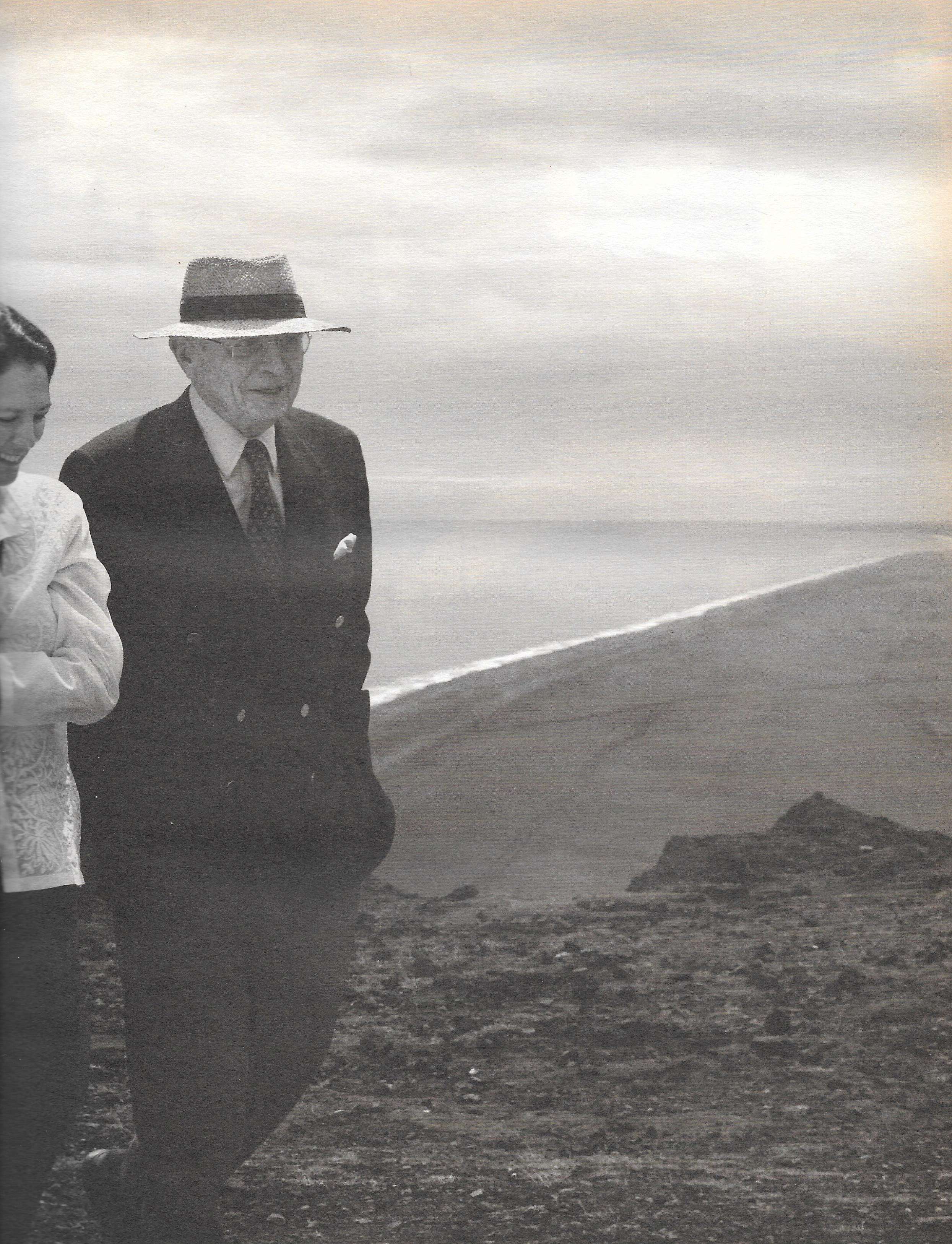 Comme des Garcons SIX Number 3 - Image 31