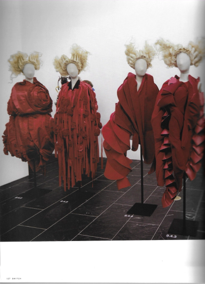 comme-des-garcons-met-exhibition