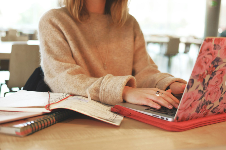 AI Writing Tools: Generate, Detect, and Humanize AI Content