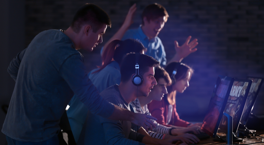 Bracket Predictions in Online Betting Choices During Major Tournaments