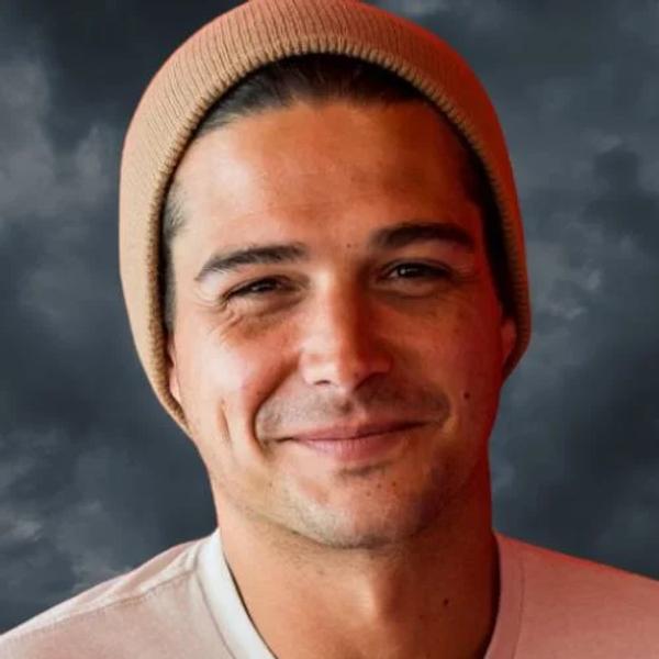Wells Adams