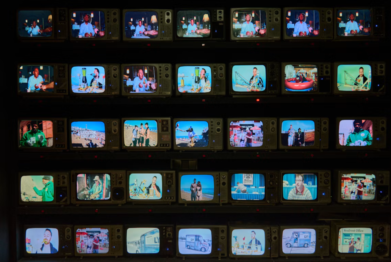 Reality TV Fantasy Rewards vs Casino Loyalty Programs: What's the Difference?