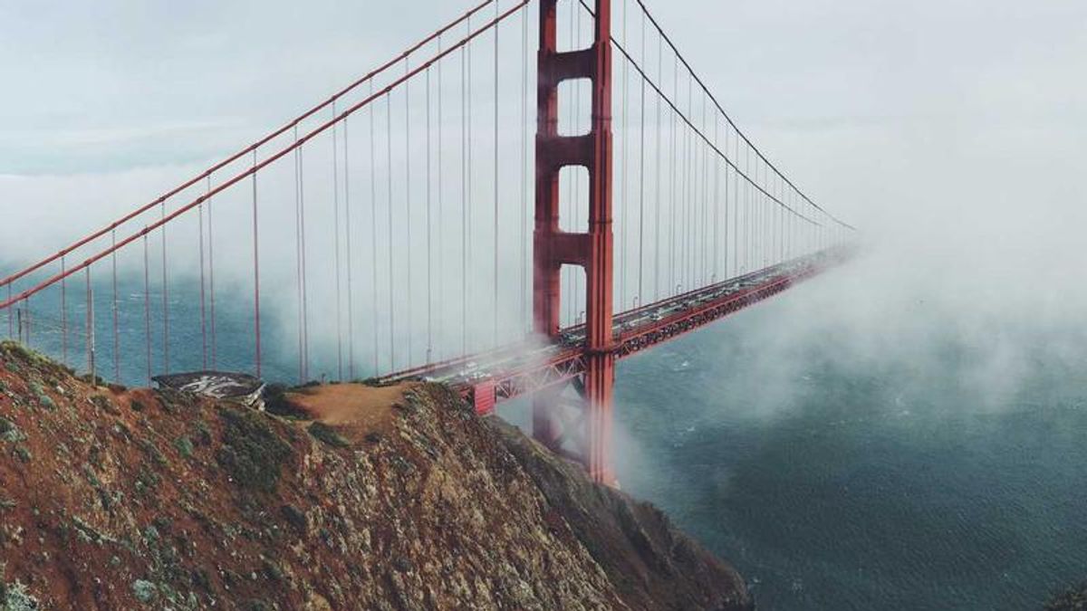 Vòng trầm hương sánh chìm - Người bạn đồng hành