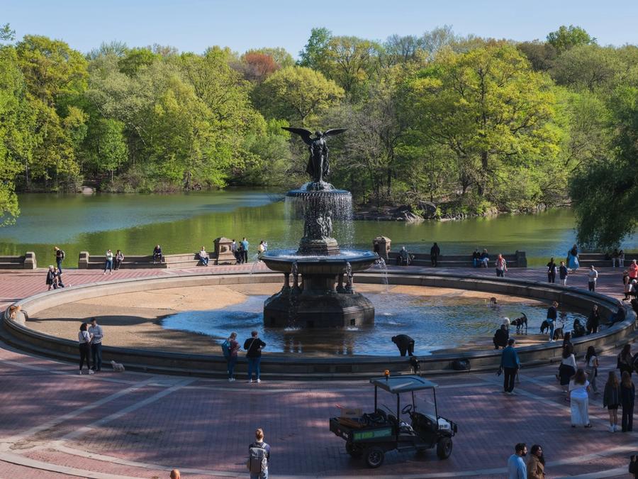 Bethesda Fountain overlooking the lake in Central Park.