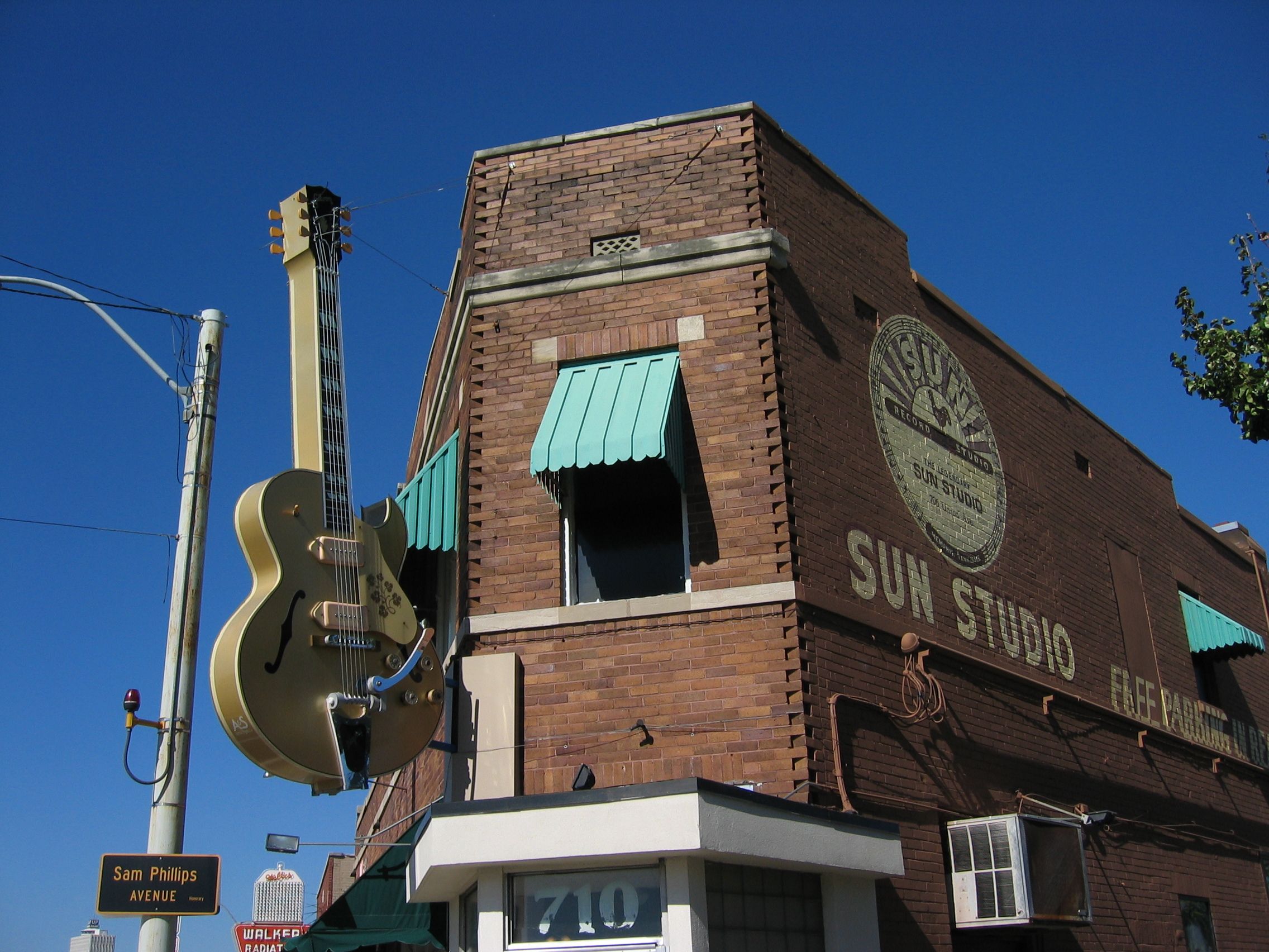 The exterior of Sun Studio in Memphis, Tennessee.