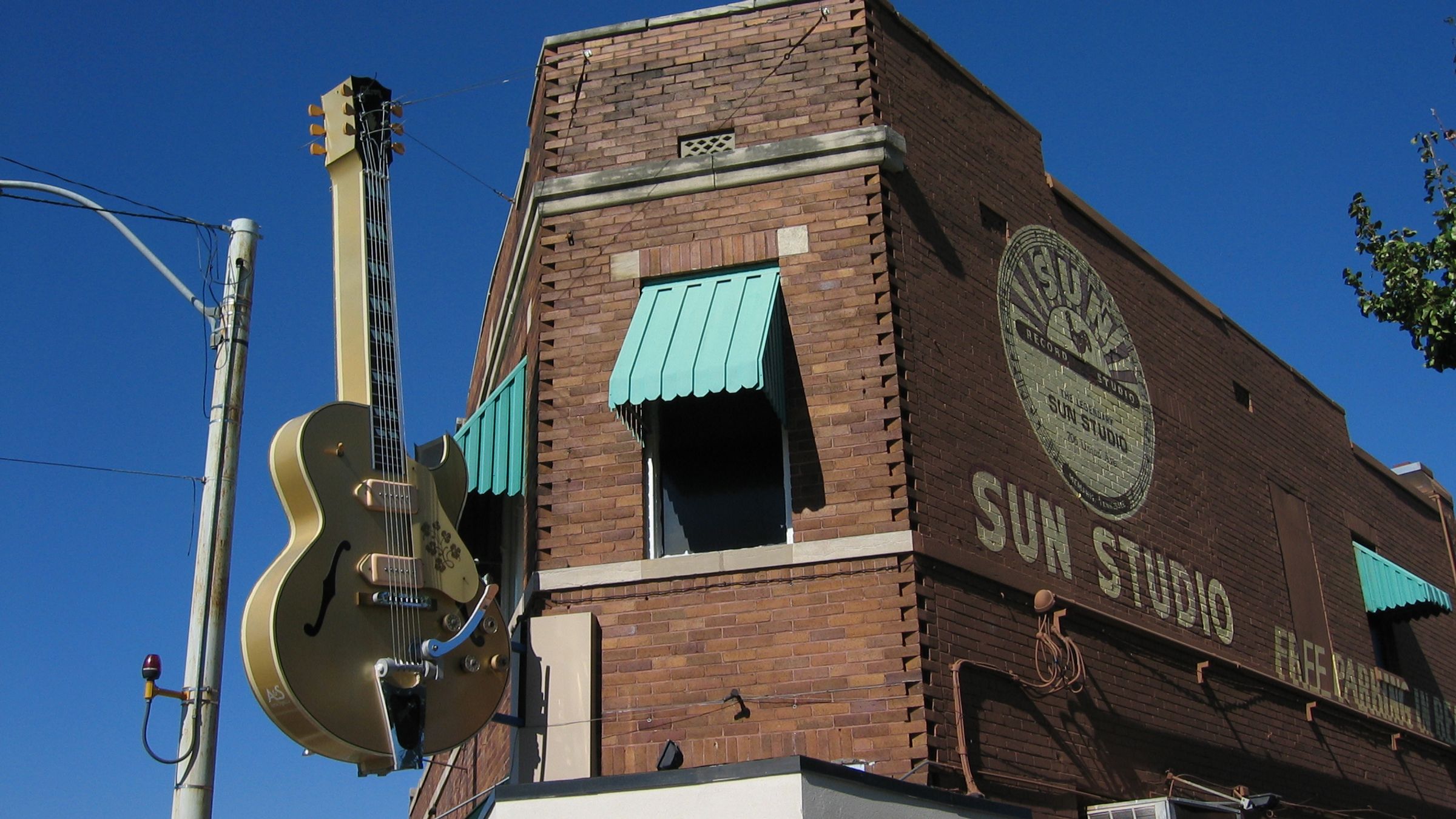 The exterior of Sun Studio in Memphis, Tennessee.