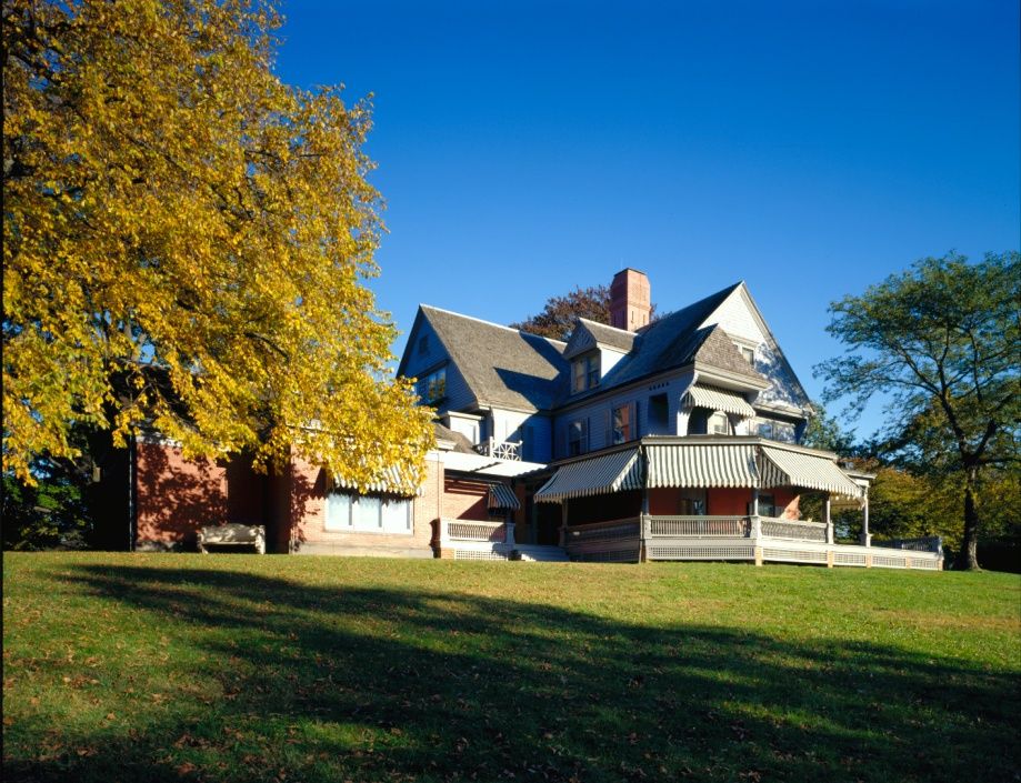 A historic view of the Sagamore Hill house.