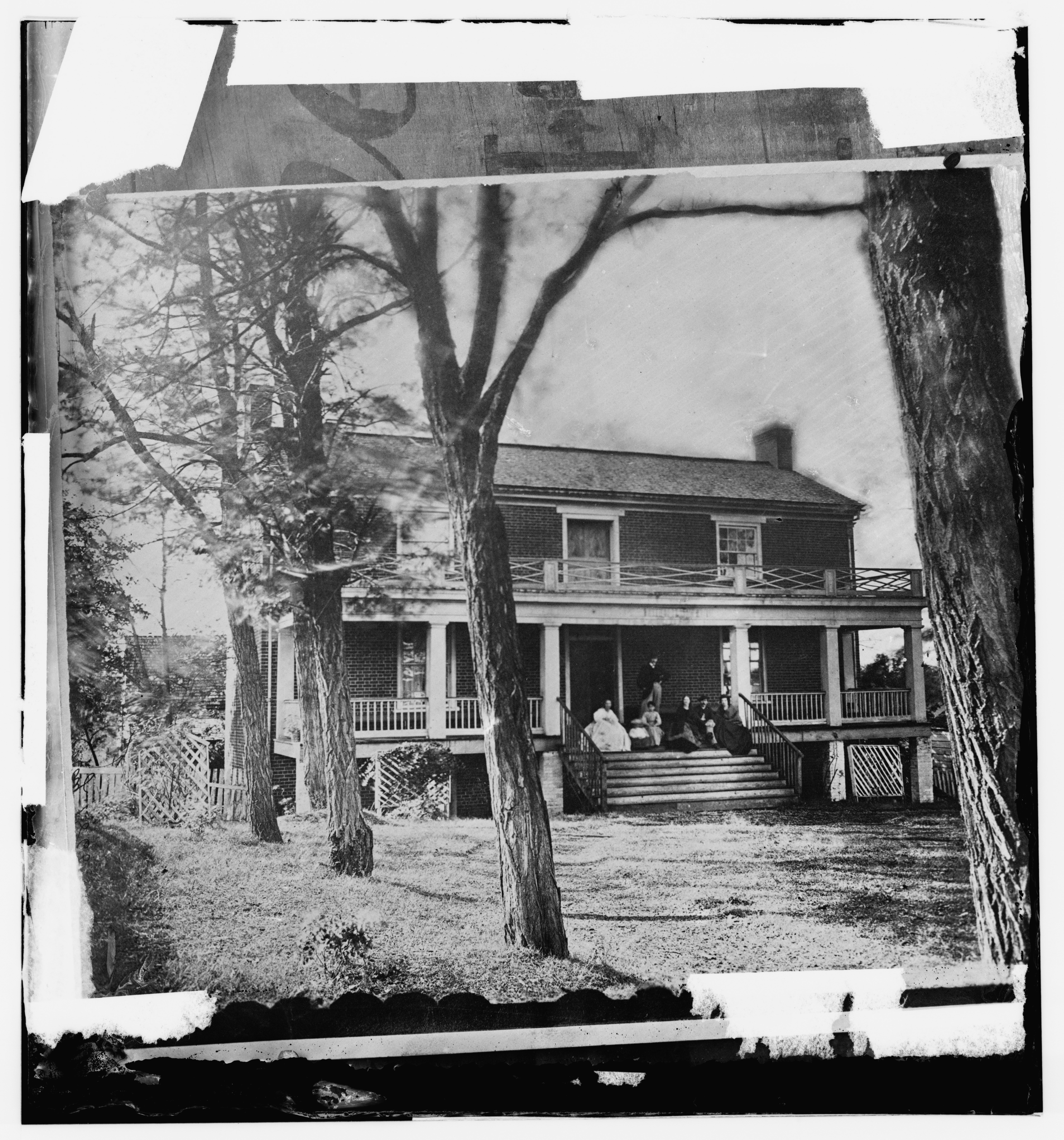 An 1865 photograph of the McLean House at Appomattox.