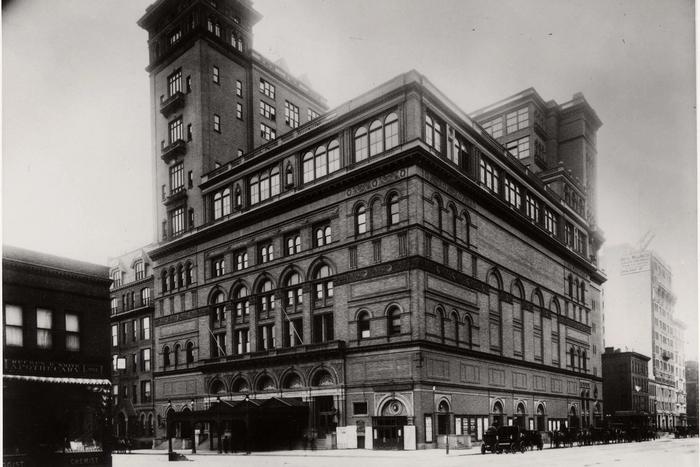 An 1899 photograph of the exterior of Carnegie Hall in New York.