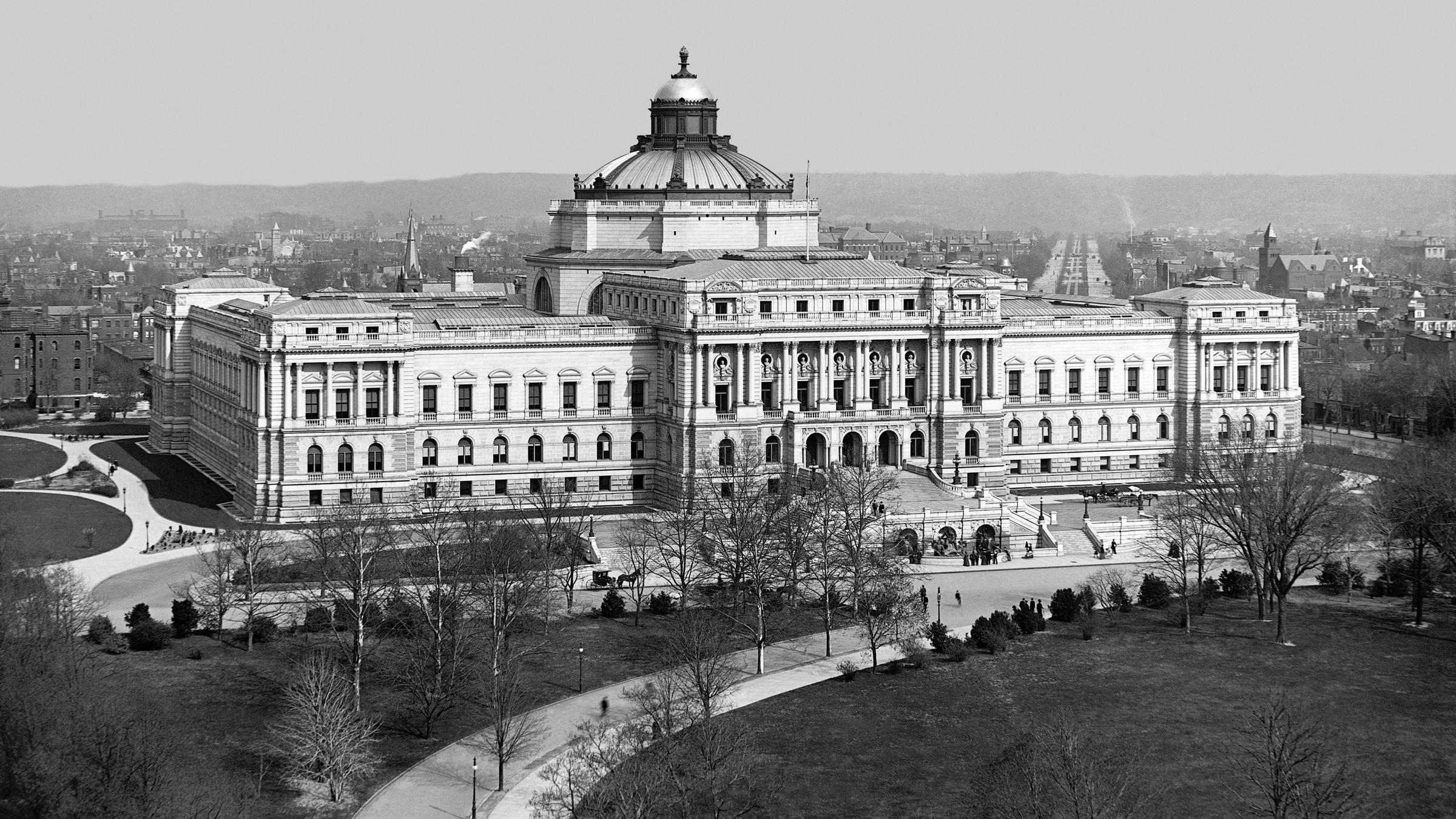 The Thomas Jefferson Building of the Library of Congress, photographed around 1902.