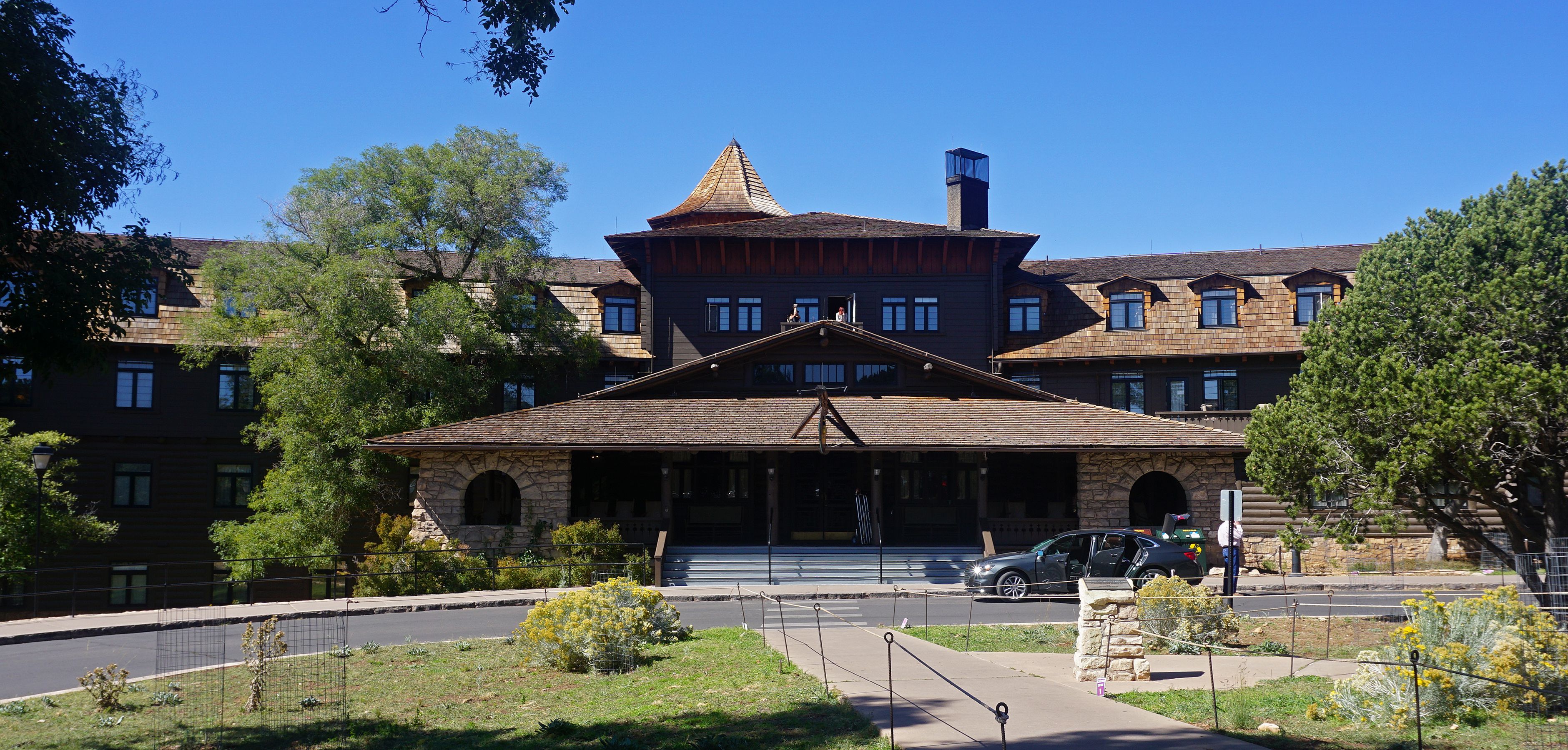 The El Tovar Hotel on the South Rim of the Grand Canyon.