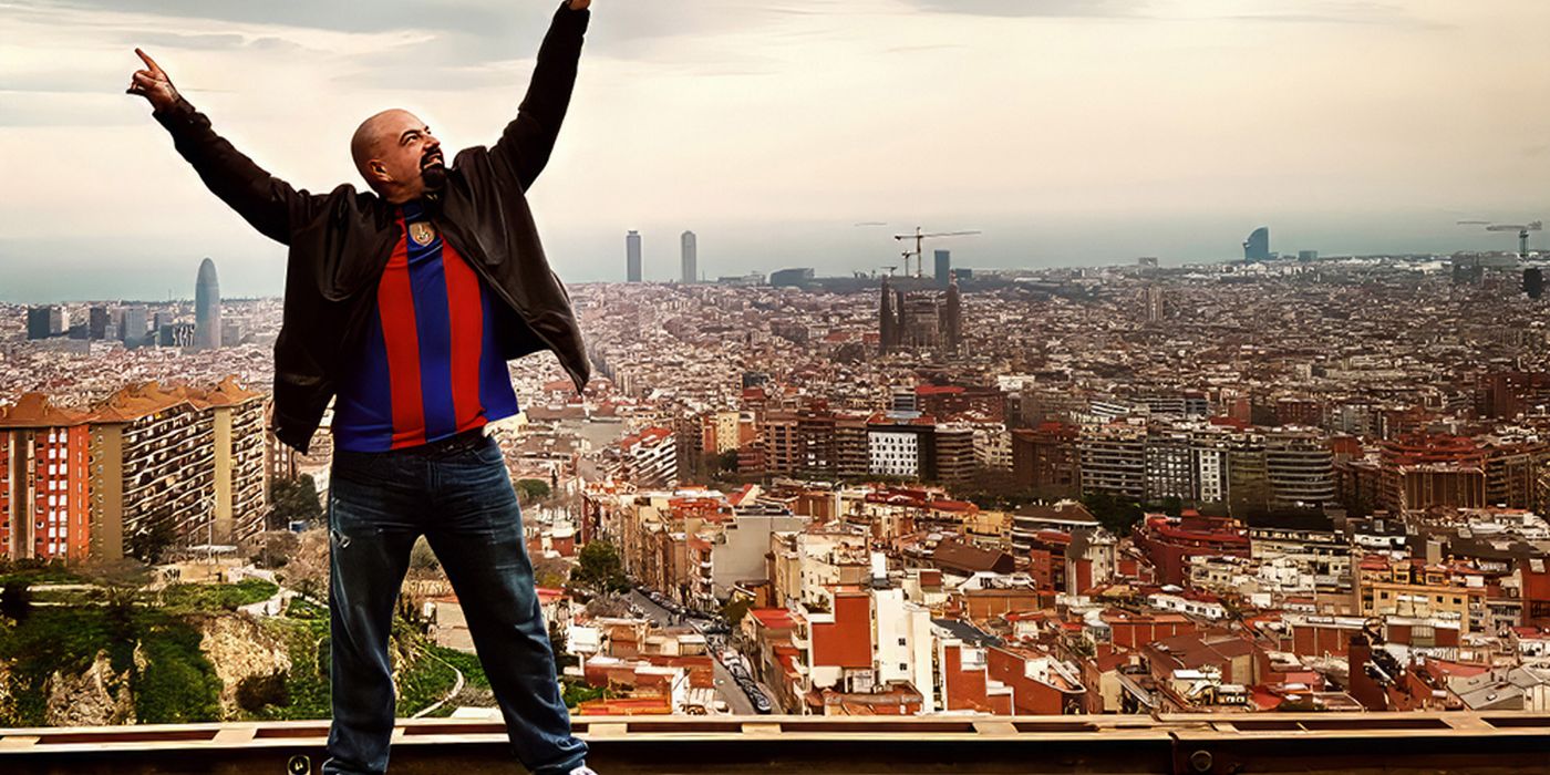 Fordee standing on the railing at the Bunkers del Carmel, overlooking Barcelona
