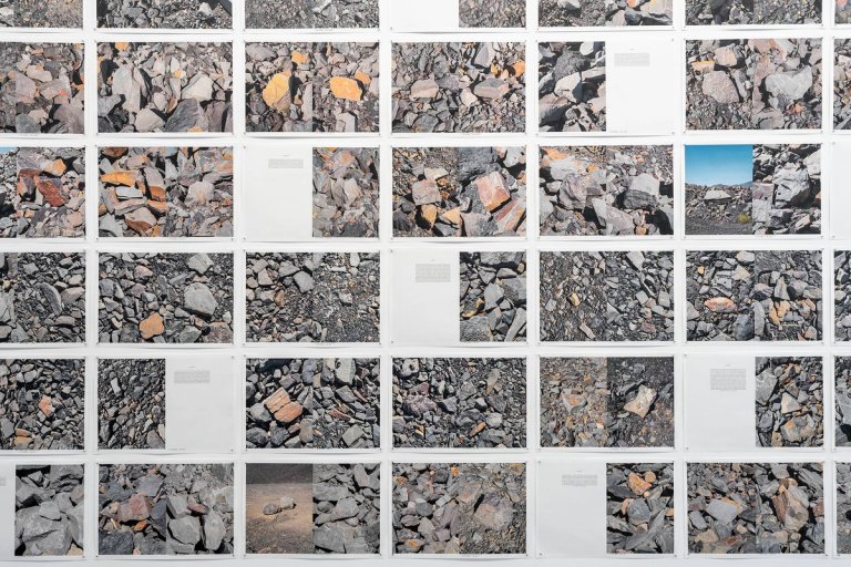 Jorge Yeregui_Instalación_Escritura de las piedras_2024_2