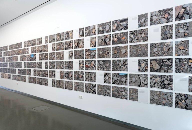 Jorge Yeregui_Instalación_Escritura de las piedras_2024_4