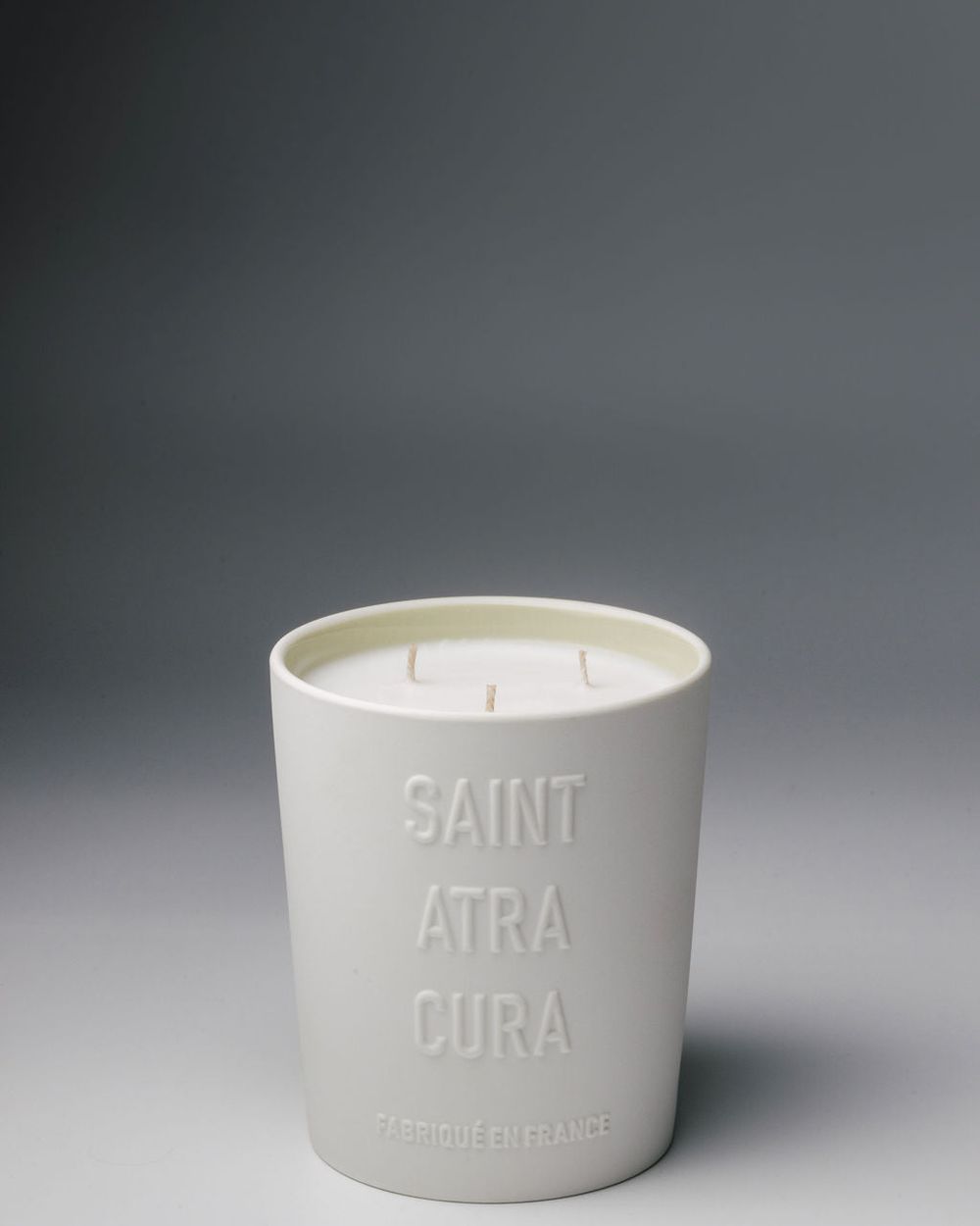 Saint Atra Cura Grande Bougie Bergamote Cyprès matt neutral ceramic candle, Grasse perfumers Haute-Savoie