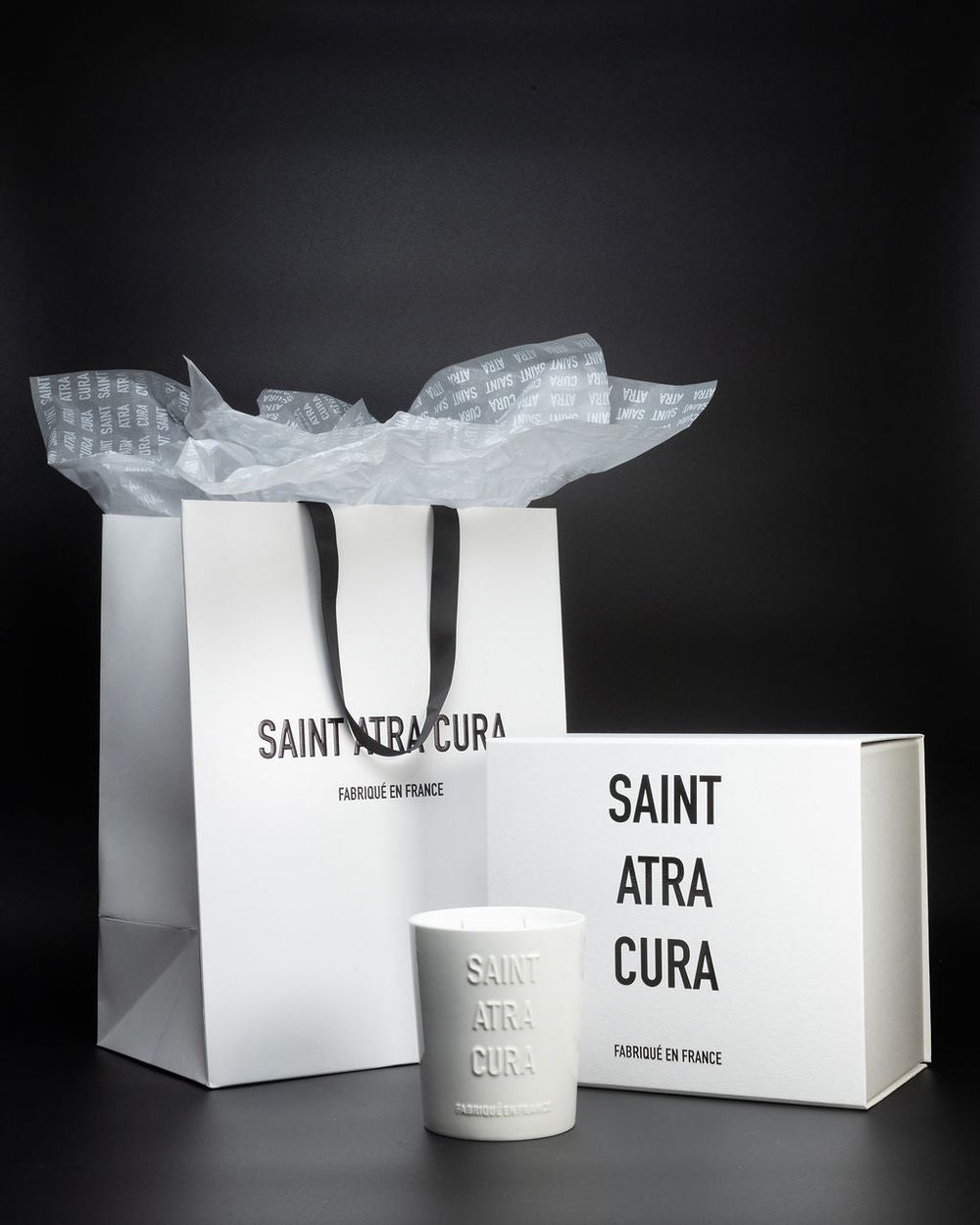 Saint Atra Cura Grande Bougie Cannabis Laurier full gloss ceramic candle, handcrafted luxury fragrance French Alps