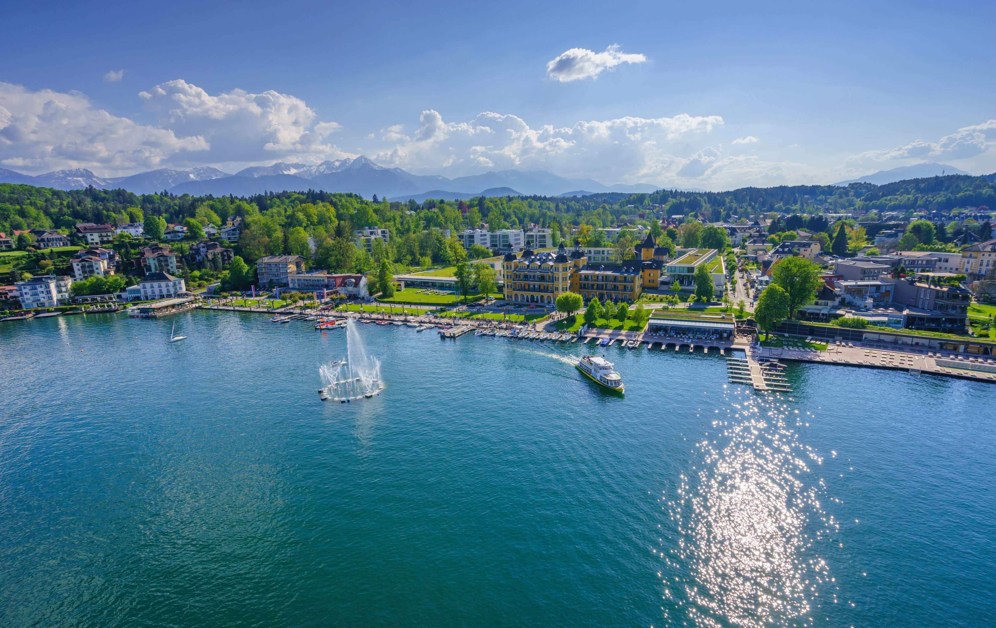 Experience the Velden Bay of Lake Wörthersee