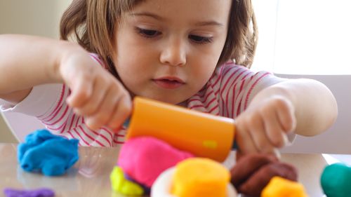 Learning Kindergarten geometry with play-doh