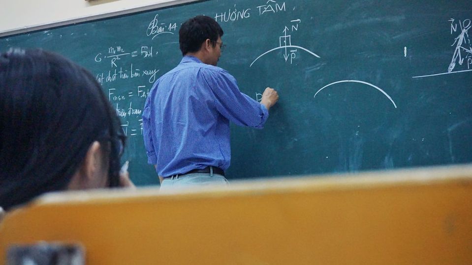 Tutor working one-on-one with student in person for specialized learning support