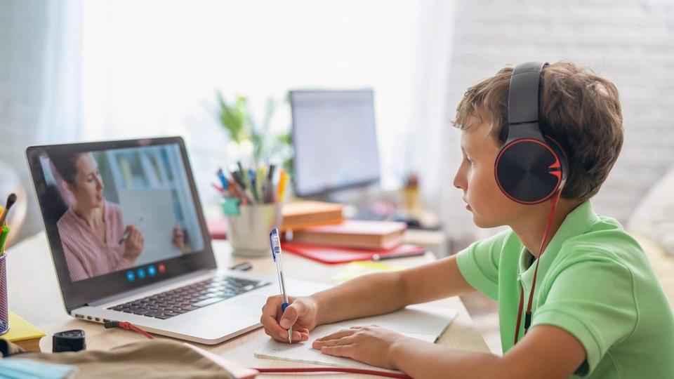 10 Reasons Why Parents Choose Online Math Tutoring Programs for Their Kids