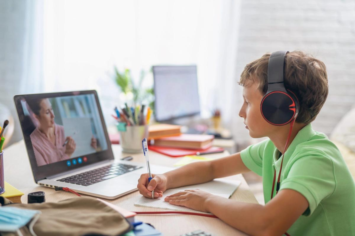 10 Reasons Why Parents Choose Online Math Tutoring Programs for Their Kids