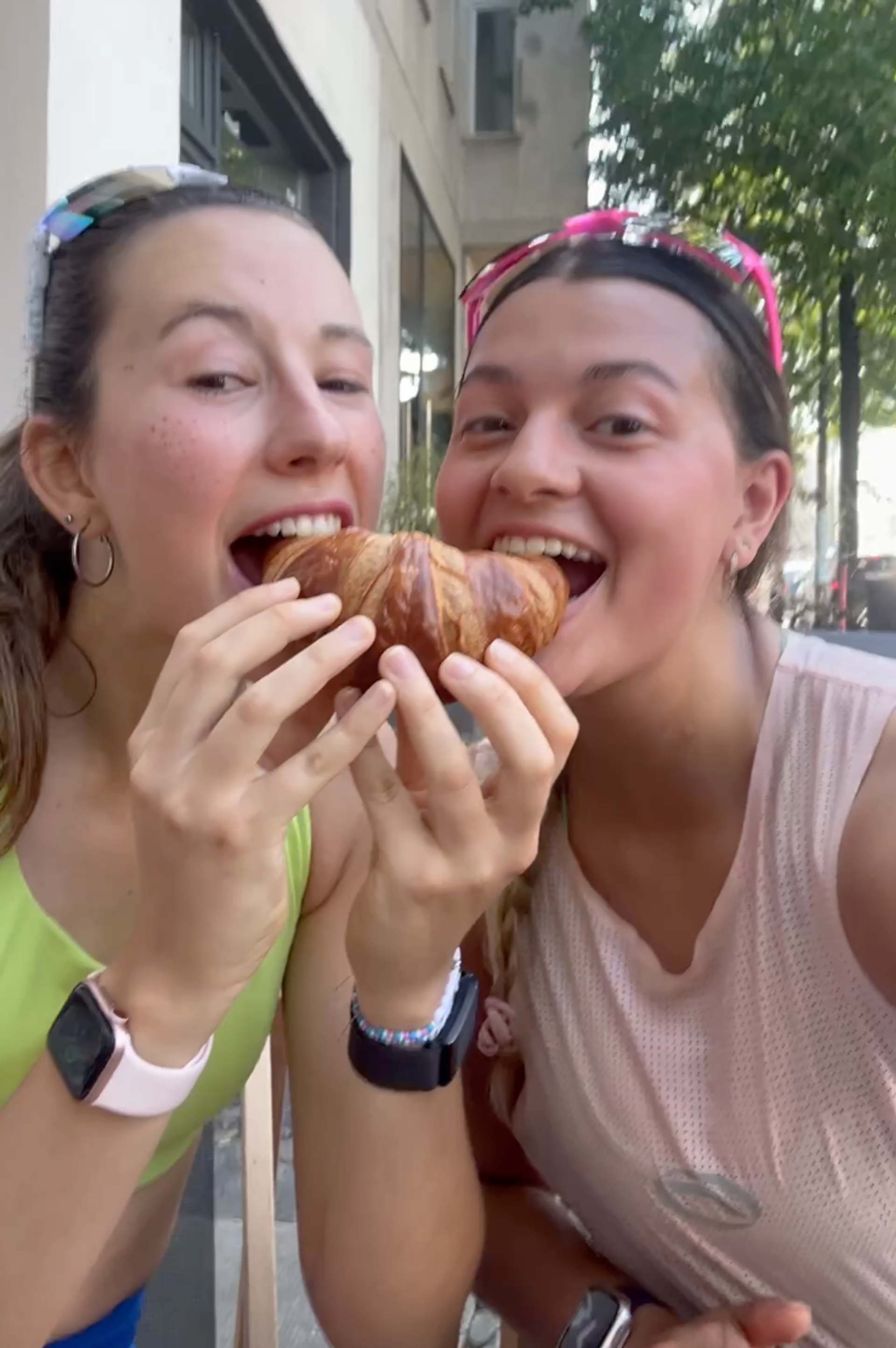 @marywave_runner and @danirubioglow refueling post run